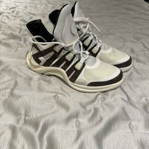 Louis Vuitton sneakers off white and brown